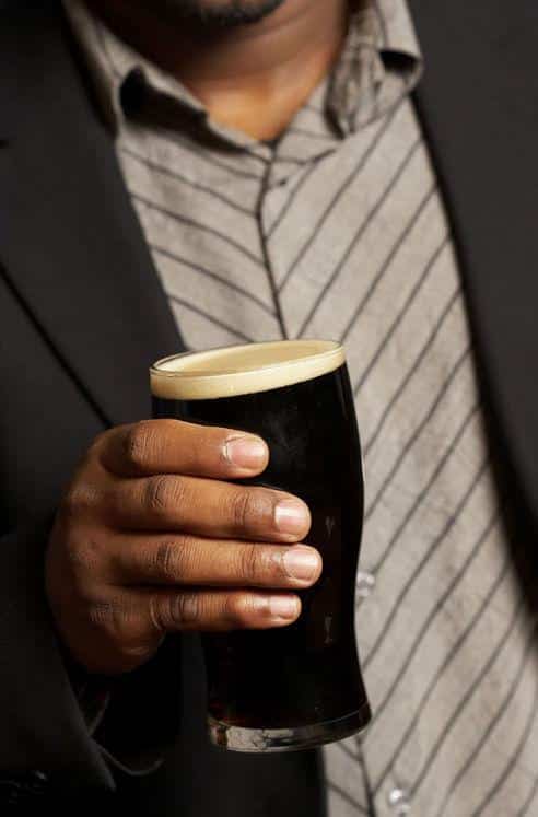 How to Serve Beer from Can or Bottle