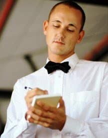 Waiter’s Role in Catering Business