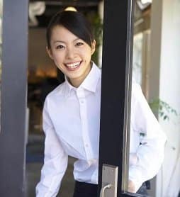 Restaurant Hostess – Ultimate Guide you Must Read