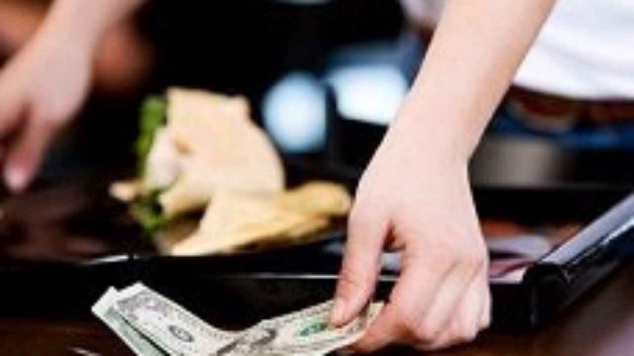 Learn How Much Do Waiters Make through Tips from Guests